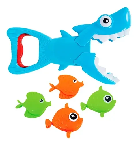 TUBARÃO PEGA PEIXINHOS